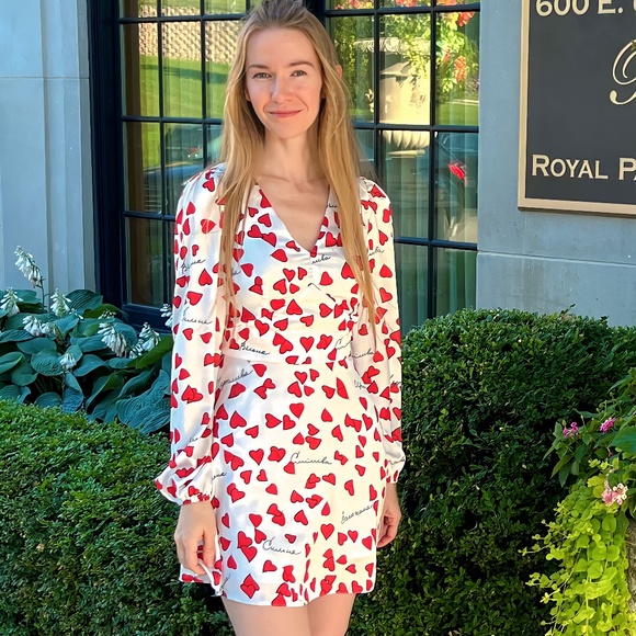 Mini dress with deep neckline by Ukrainian brand OneByOne - Picture 2 of 2